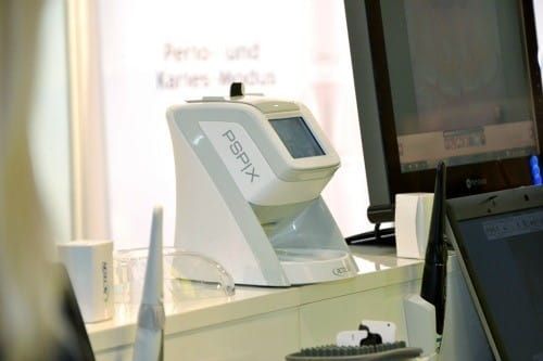 Skener doštičiek Acteon PSPIX skaner-plytek-acteon-pspix-w-gabinecie-87.jpg