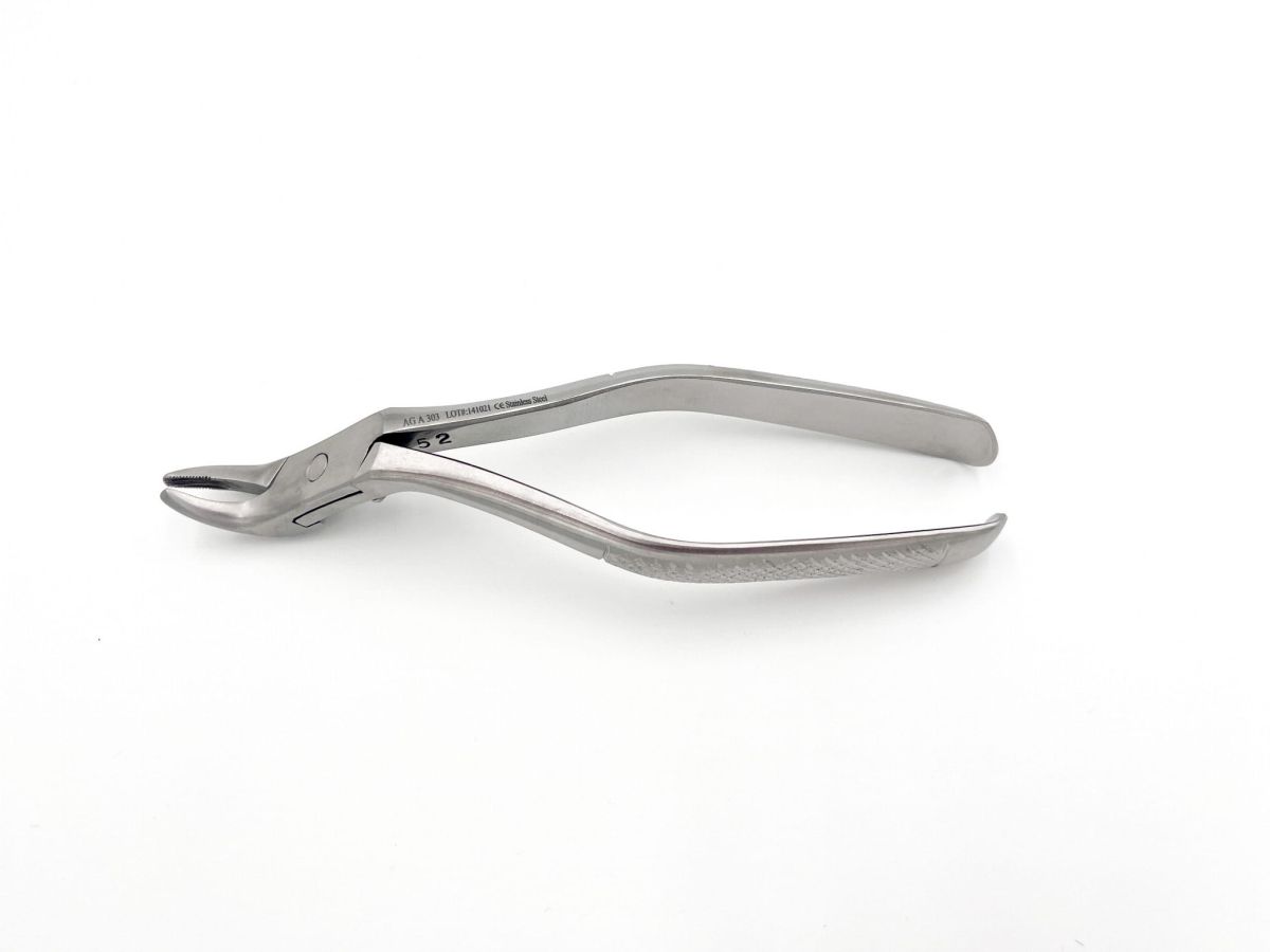 Meissnerove široké extrakčné kliešte Obr.3 AGA303